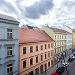 Vibrant Old Town Studio